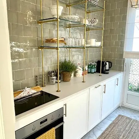 Petit Premium Hypercentre Terrasse Apartment Epernay