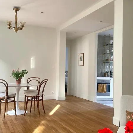 Petit Apartment